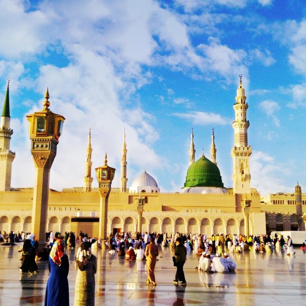 Ehraam-E-Noor – Hajj & Umrah ECONOMY Packages 2025(15 Days)